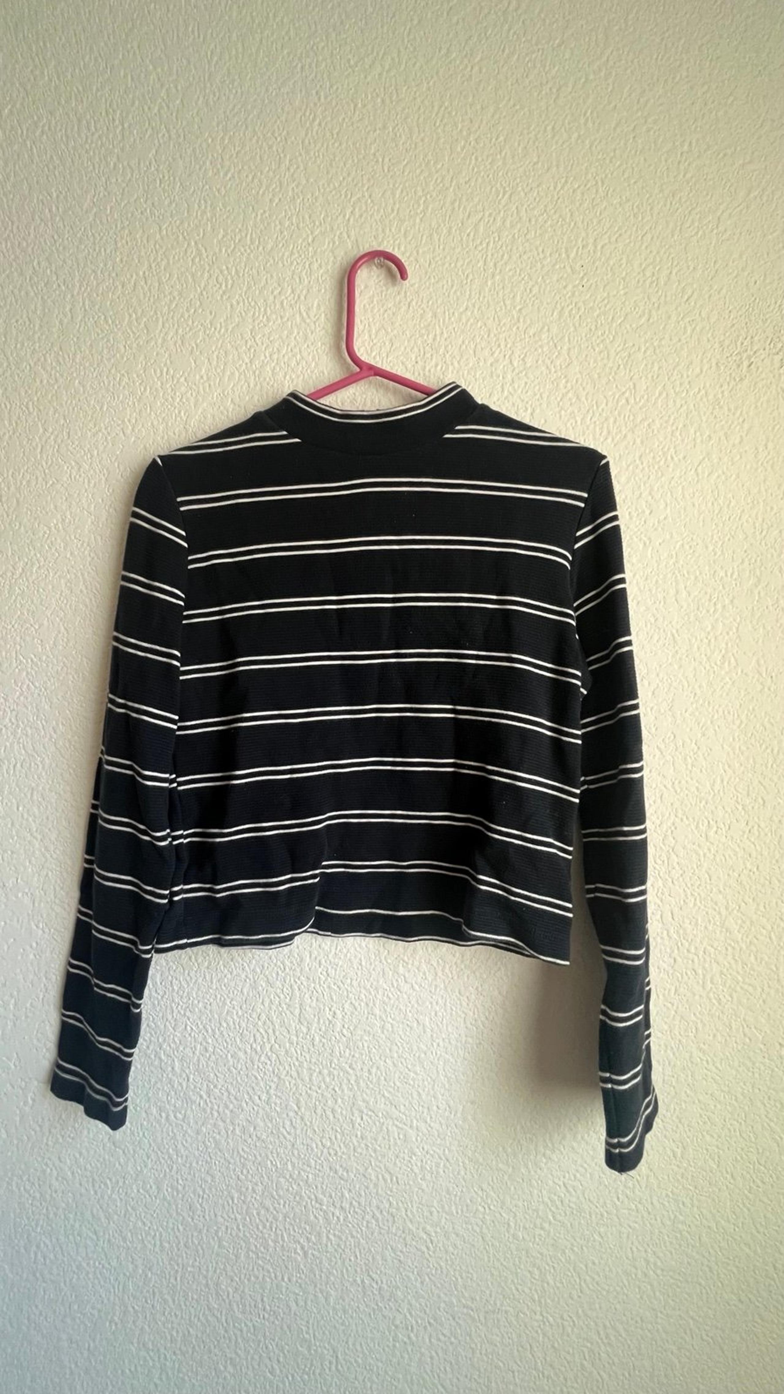 Levi’s crop top