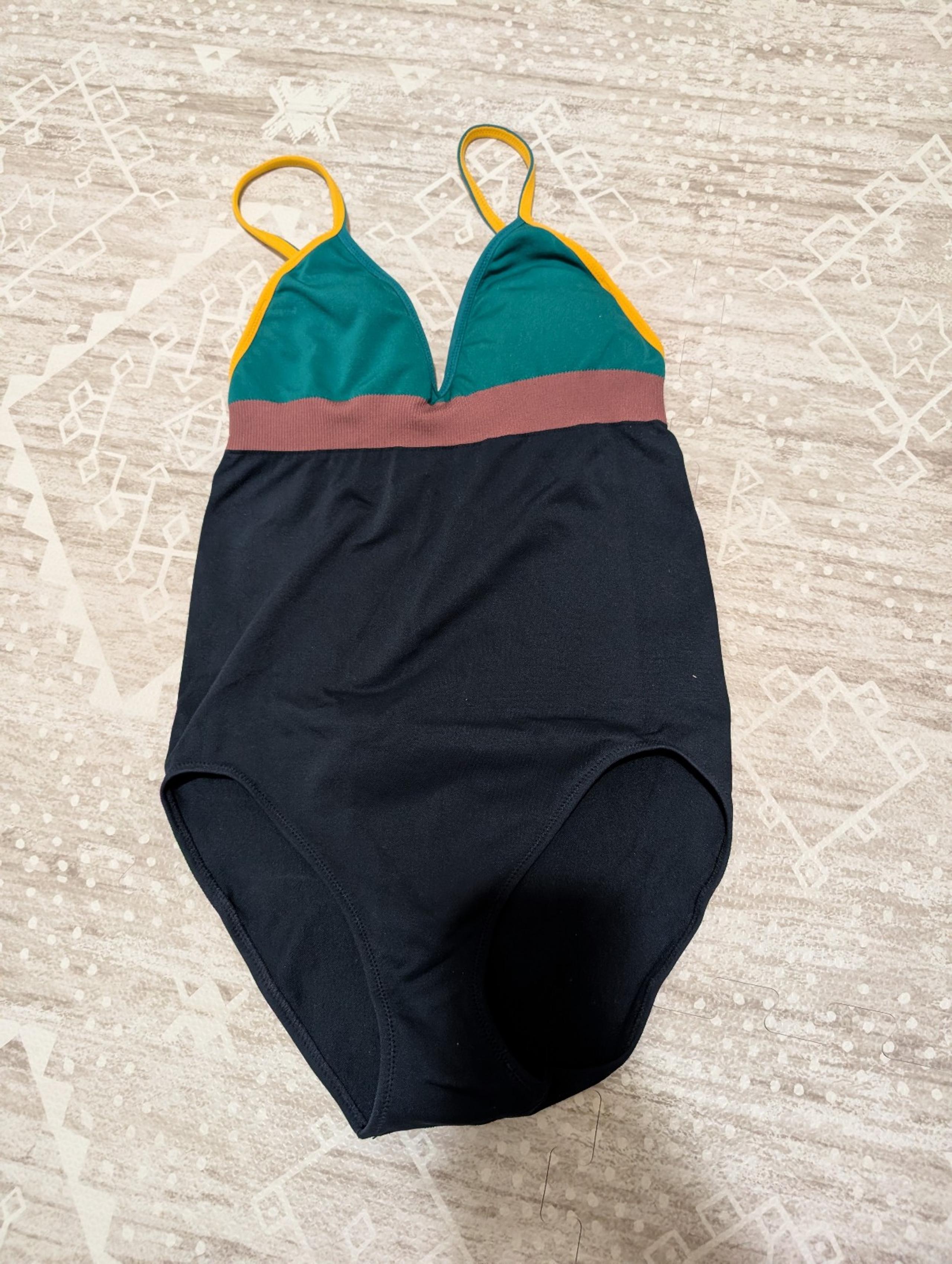 Uniqlo U One Piece swimsuit swimwear S