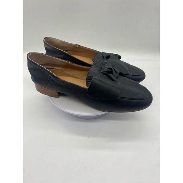 Franco Sarto Leather Slip On Bow Loafers, Size 7