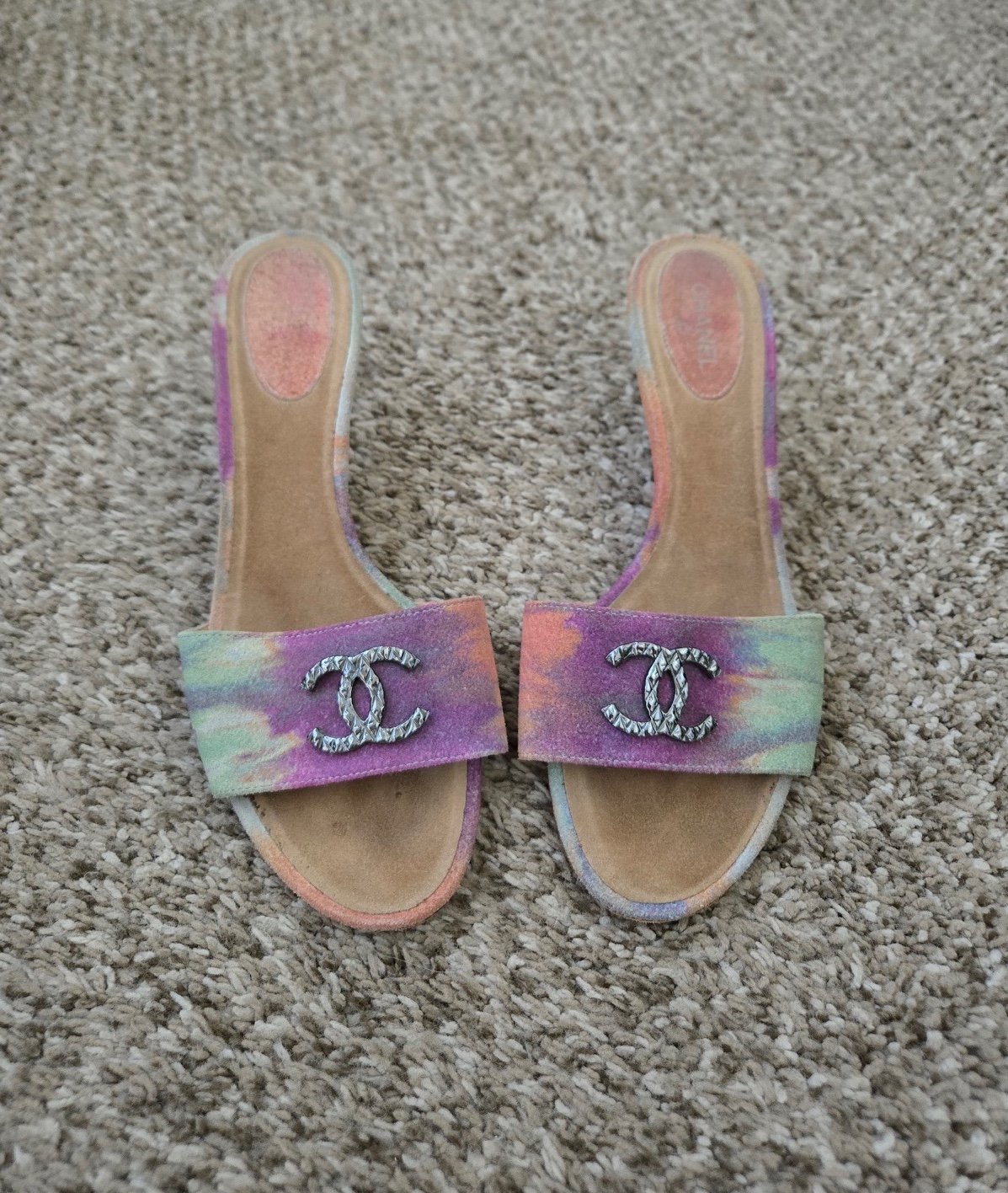 Vintage Chanel kitten heels