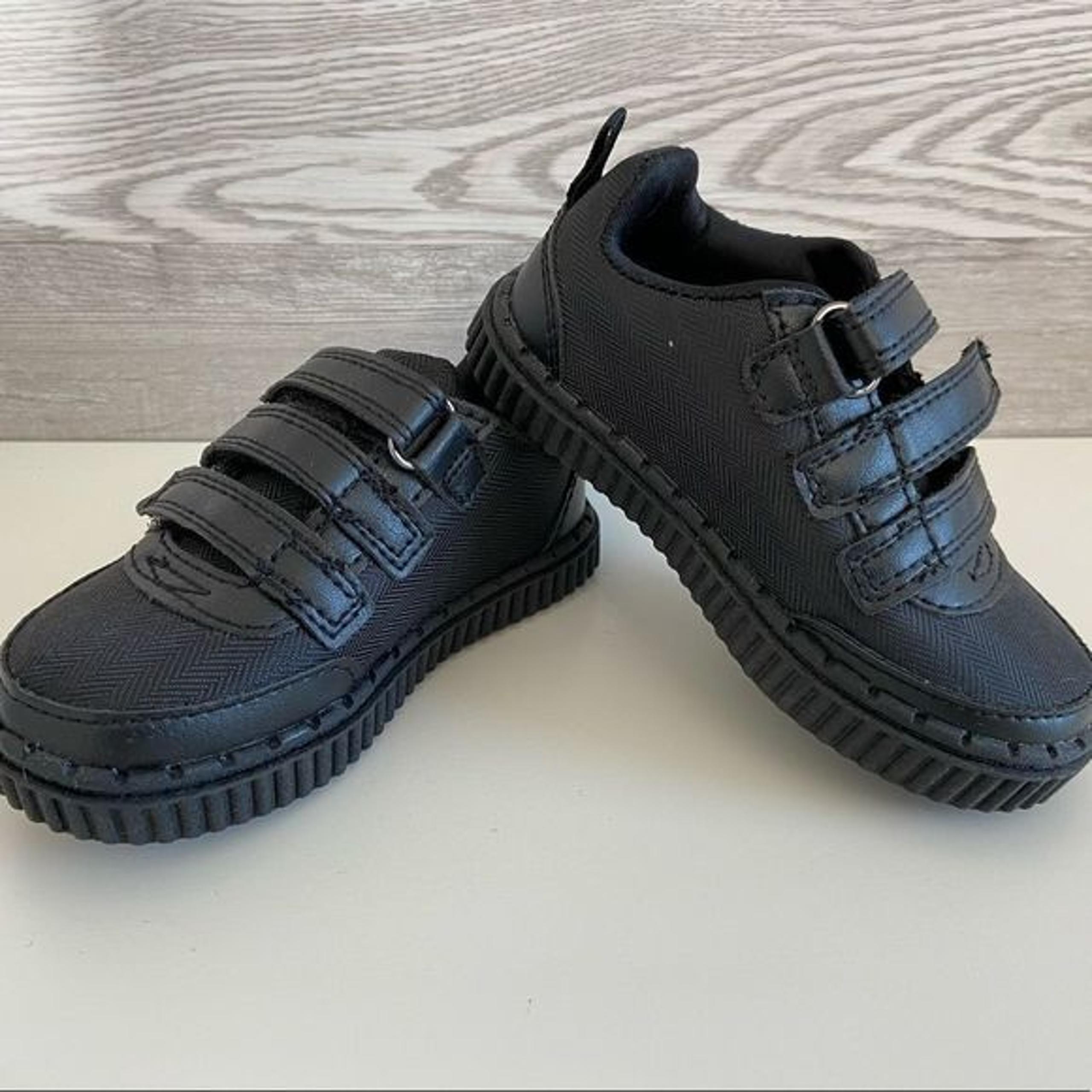 EUC Boys OshKosh B'Gosh Toddler Shoes Size 8T