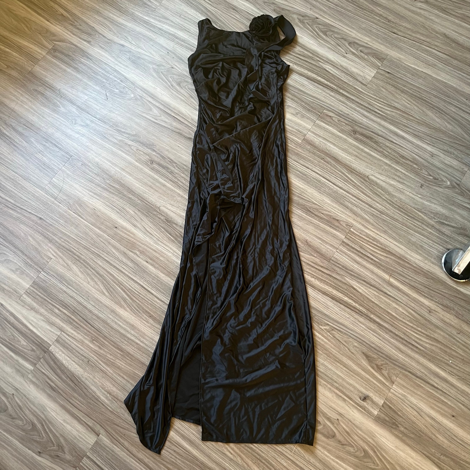 Black One-Shoulder Rosette Gown
