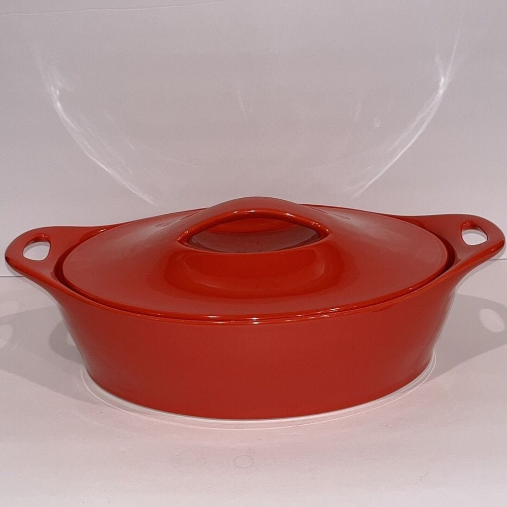 Corningware Creations Stoneware Red 2 Qt Oval Casserole with Lid READ