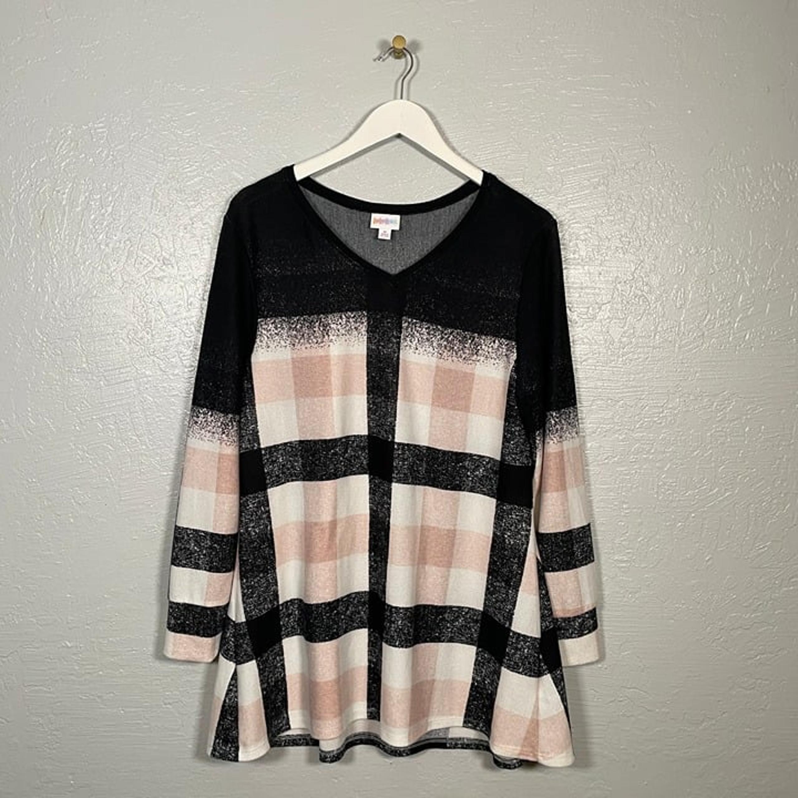 Lularoe Women M Black Pink White Plaid Torrie Sweater V Neck Long Sleeve Knit