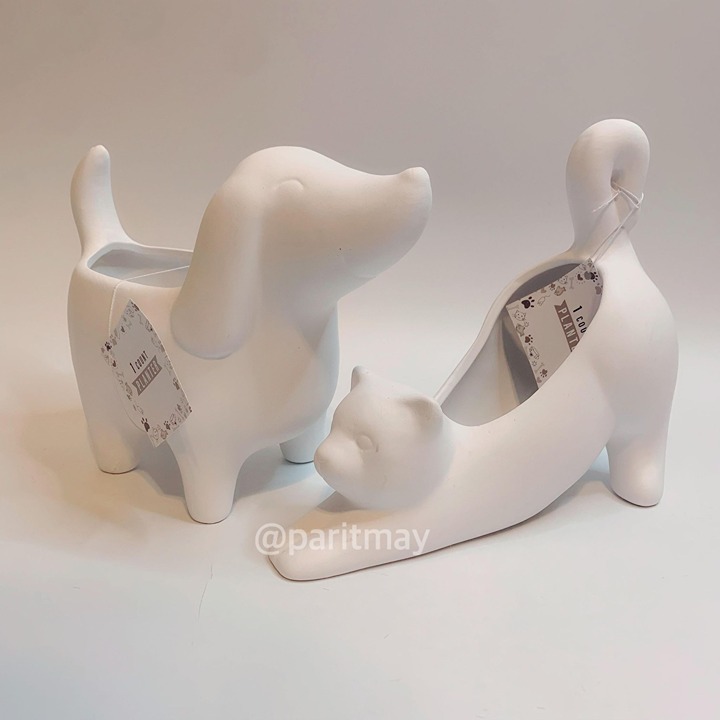 Target Bullseye’s Playground Ceramic White Cat & Dog Planter 7 H x 9 W (NWT)