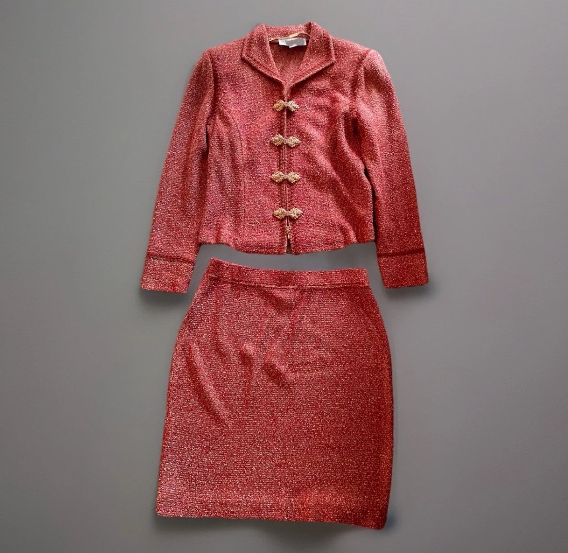 Vintage Fall ‘02 St John Couture Skirt Suit 2pc Jacket Wool Knit Boucle Tweed 6