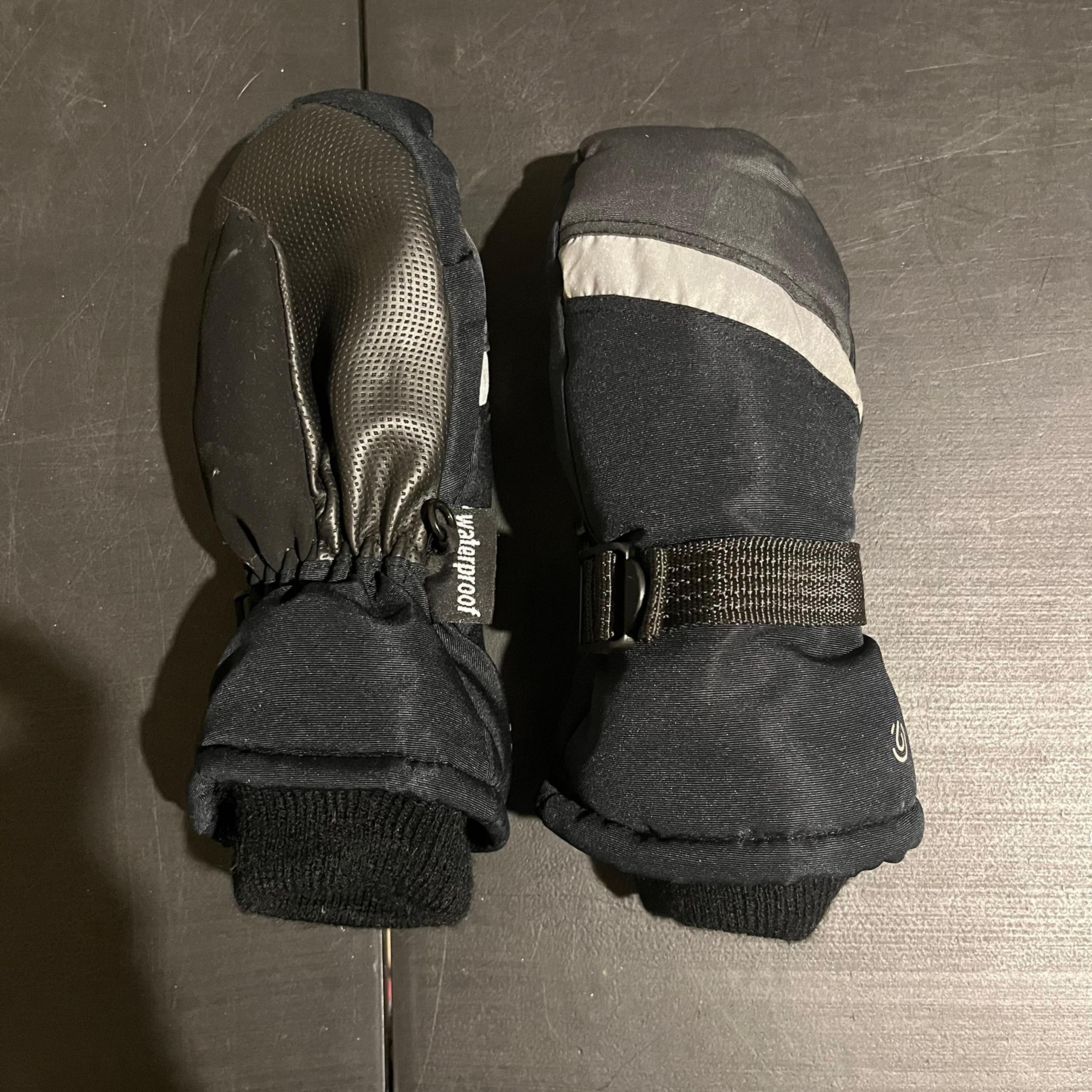 Champion Kids Winter Mittens Black Waterproof Size 4/7