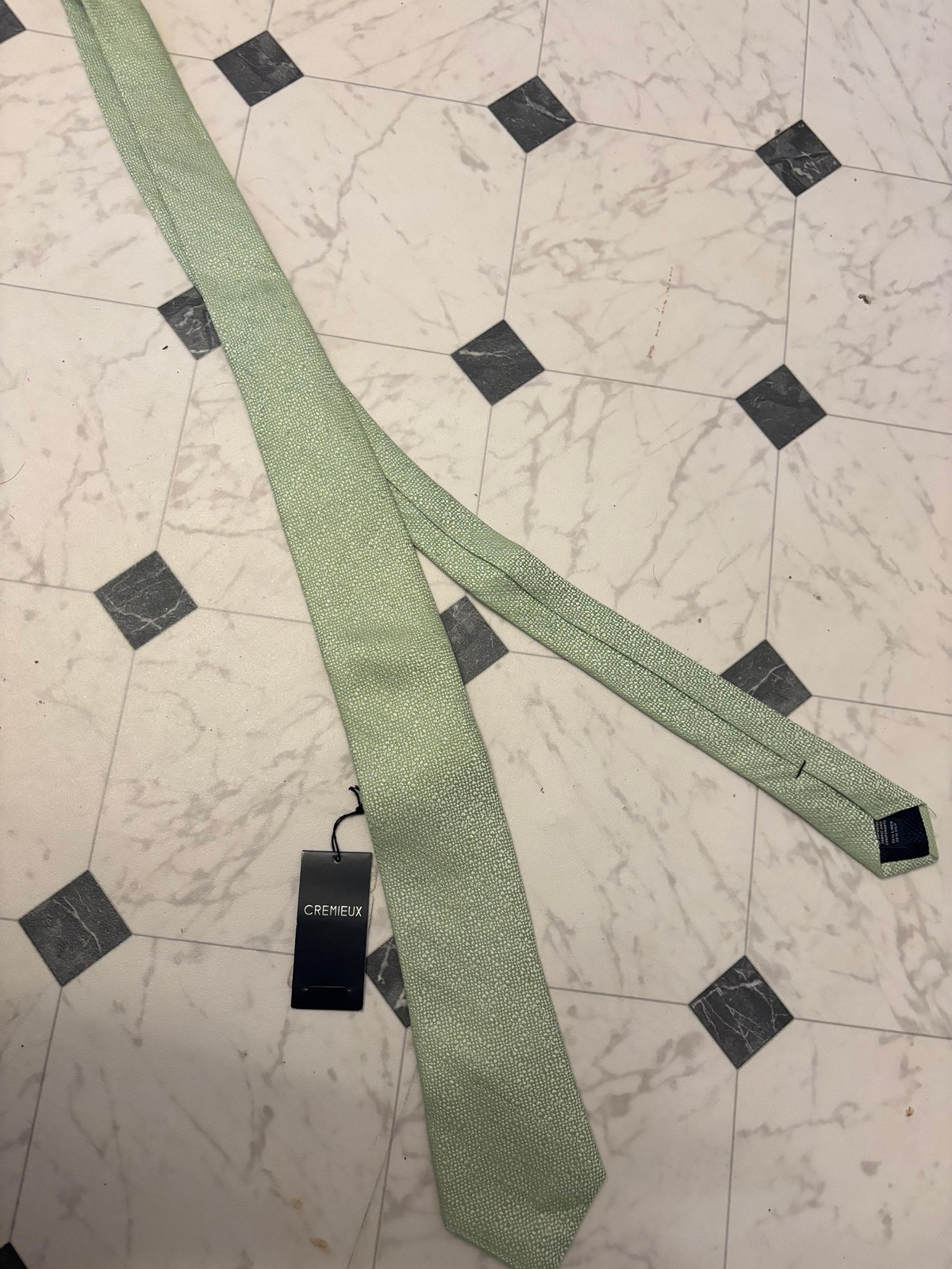 Tie