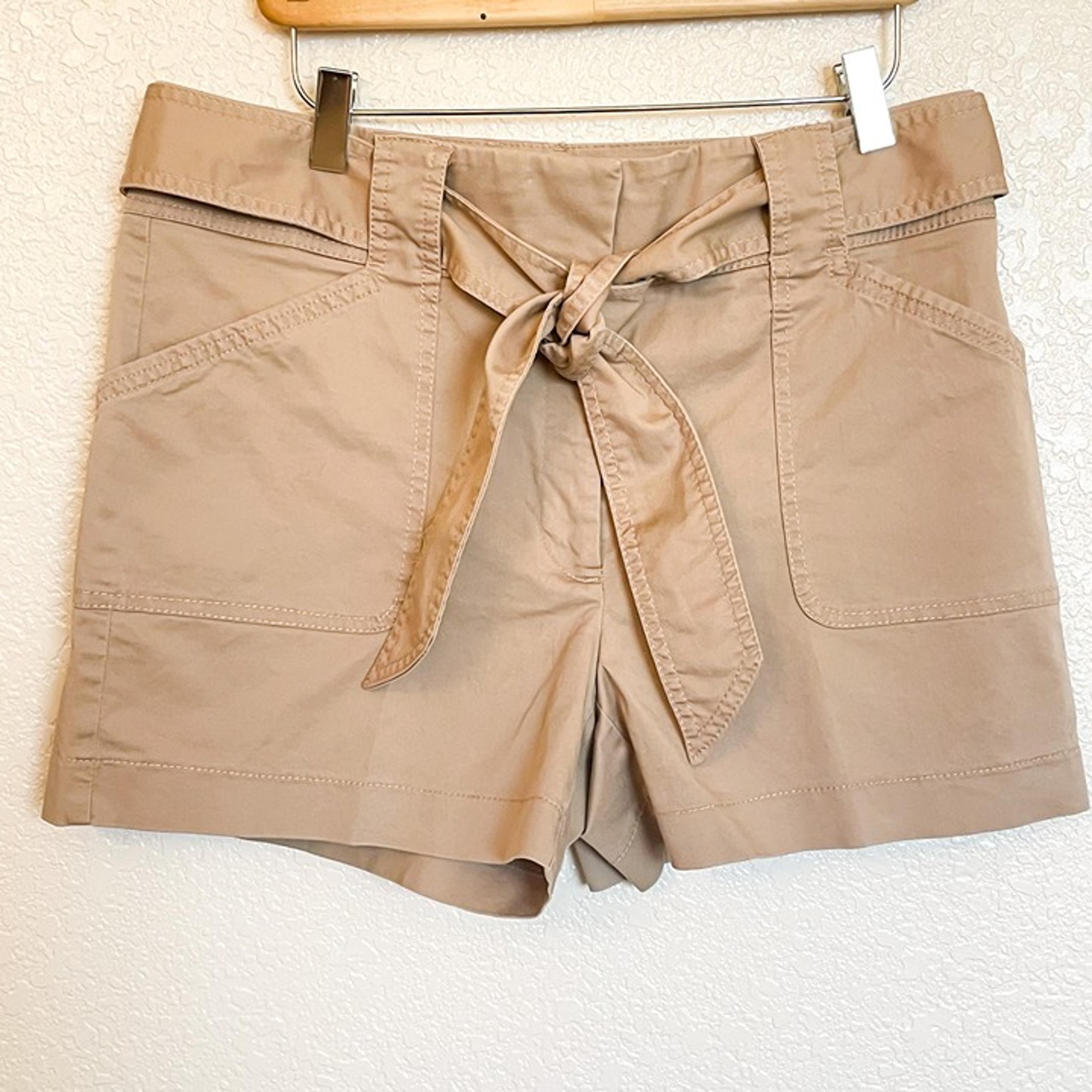 White House Black Market 4-Inch Shorts Womens 8 Tan Coastal Chic Effortless Chic