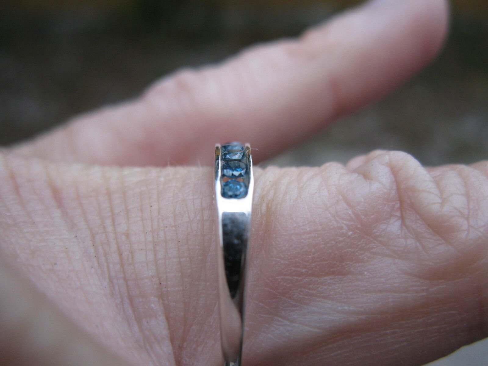 .36ctw 10k WHITE GOLD NATURAL BLUE DIAMOND RING,ANNIVERSA RY,STACK RING,w/CERT