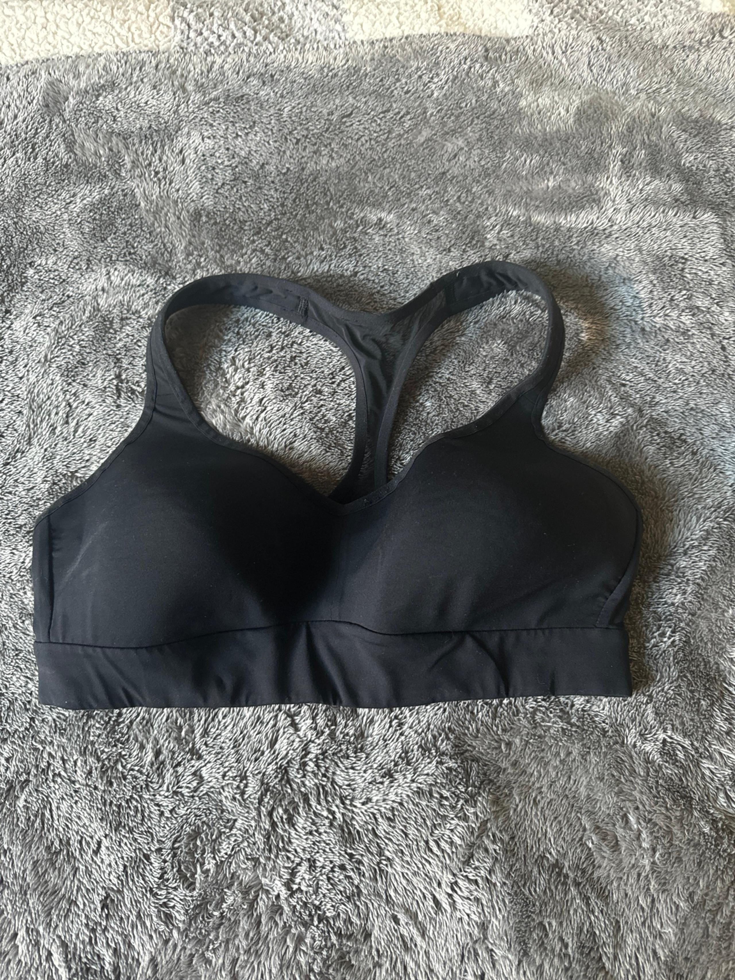 Lululemon black padded sports bra Size 8