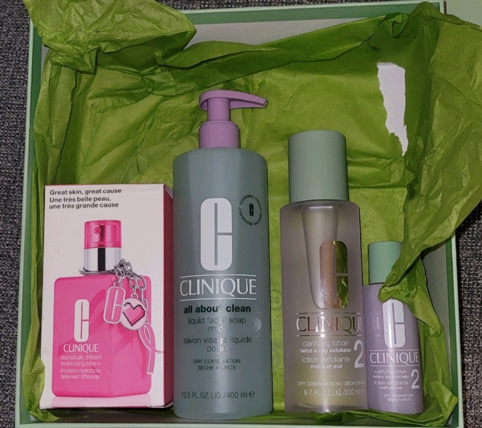 New Clinique Cleansing and Moisturizer Set