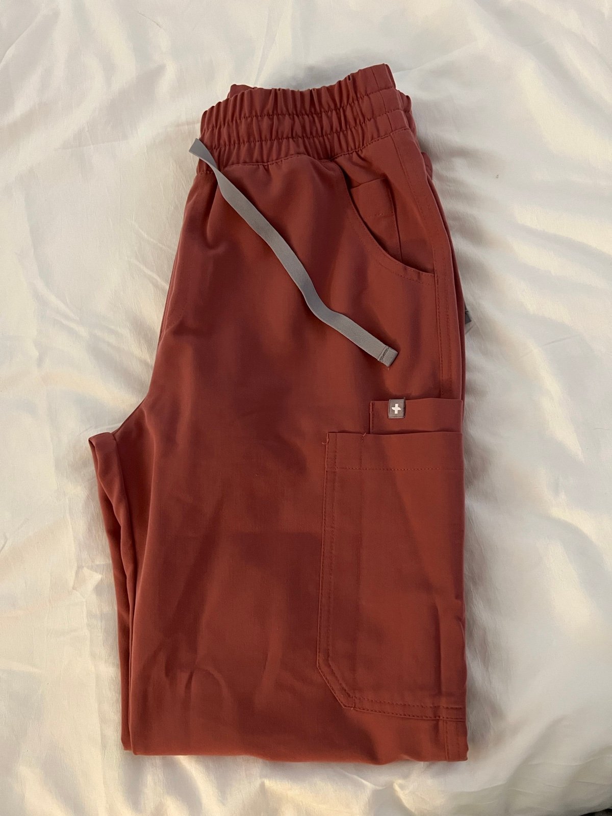 FIGS Women’s Mauve bottoms