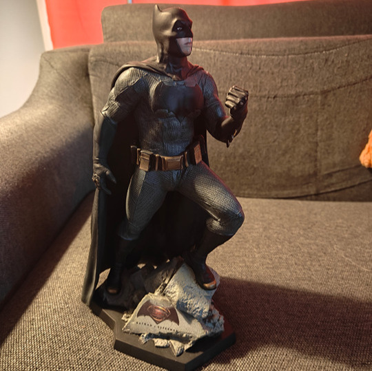 Batman v Superman Dawn of Justice Batman Statue Muckle Mannequins 2016 DC Comics