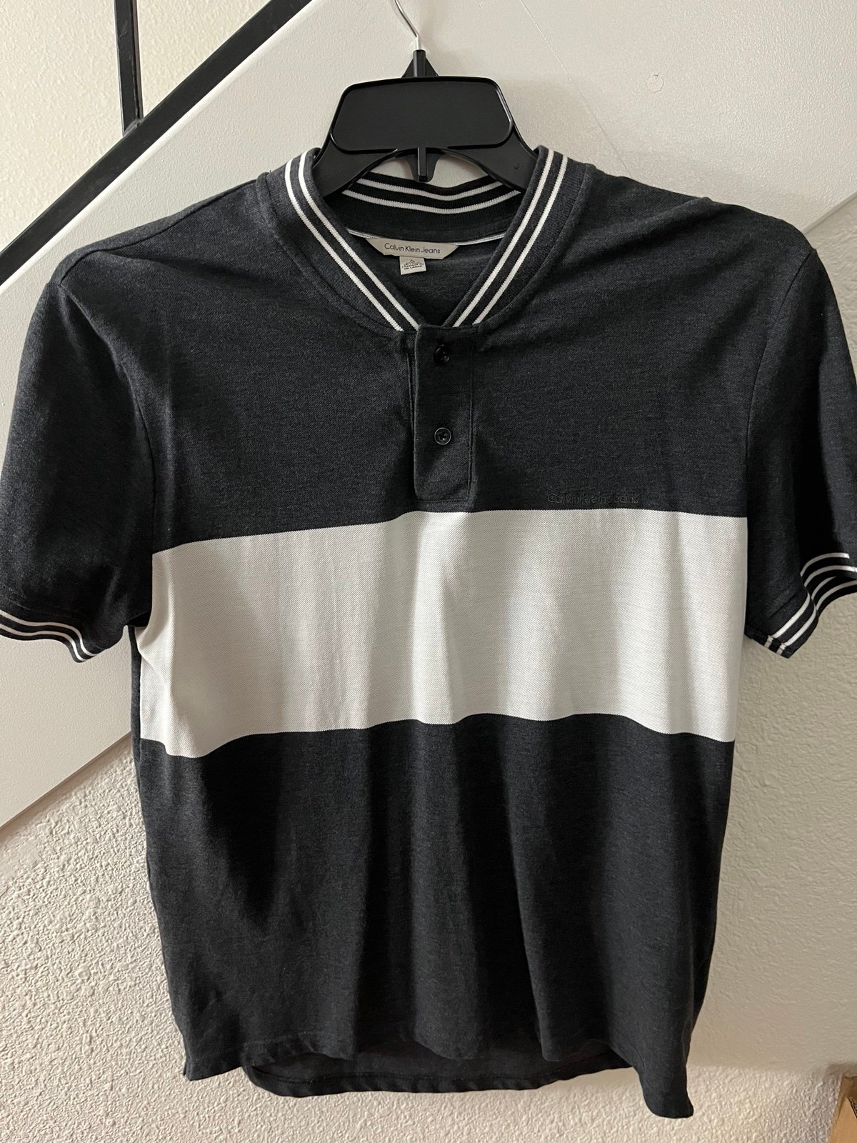 Calvin Klein Mens Henley Tee