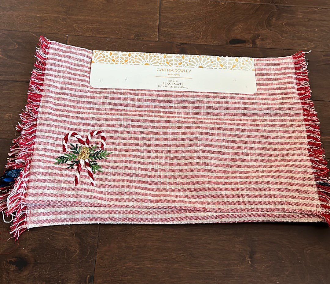 Cynthia Rowley Placemats 4 Embroidered Christmas Striped Candy Cane Gold New
