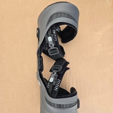 BREG Quantum OA  Knee Brace Right/ Medium