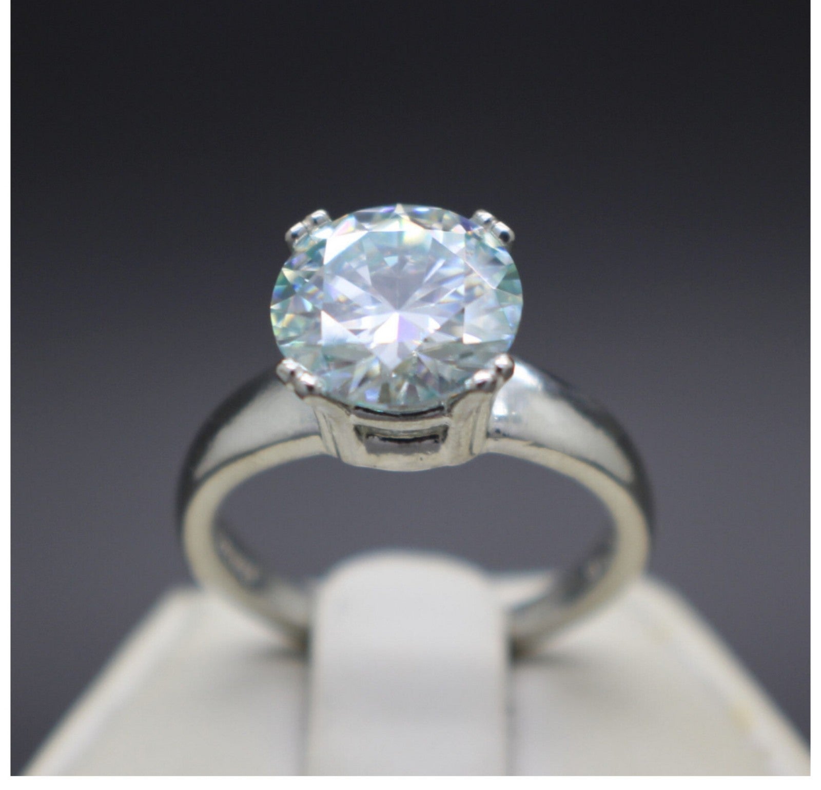 2.82 carats Lab created Diamond Ring 4250