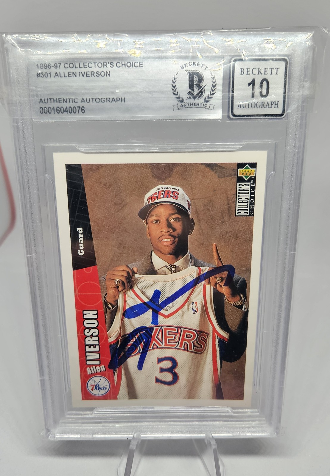 ALLEN IVERSON-1996-97 Upper Deck Collectors Choice #301 Autographed. BECKETT 10!