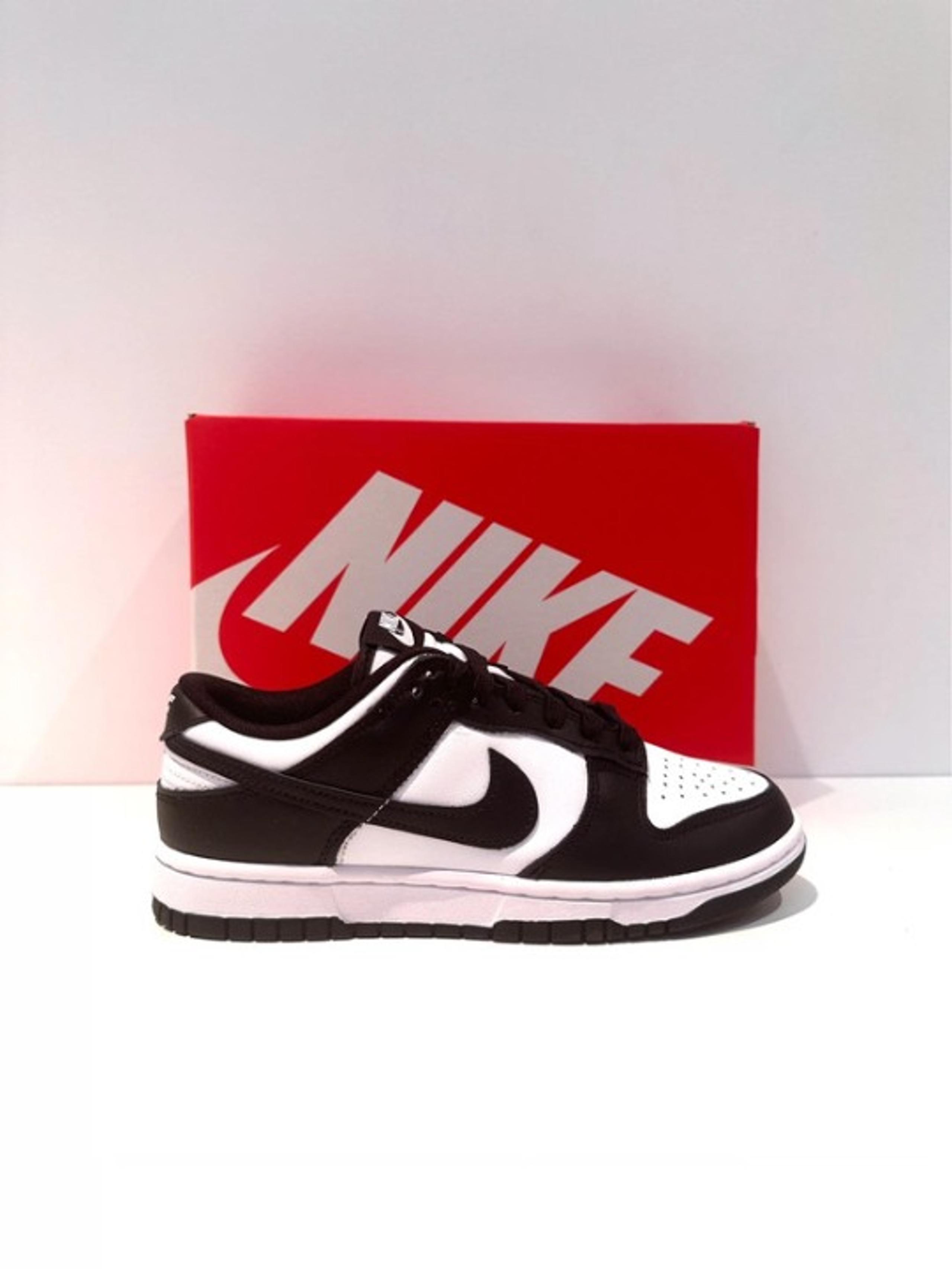 Nike Dunk Low Black White Panda Size 8.5 Men's Shoes.