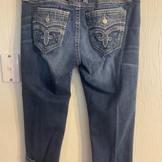 ROCK REVIVAL CAPRI JEANS