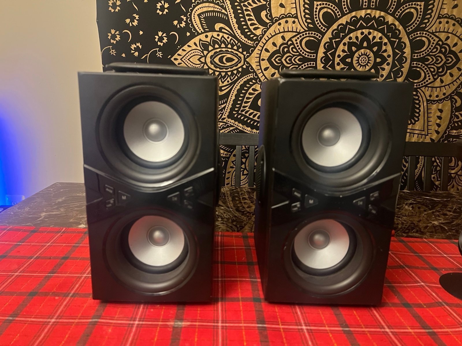 YIER PORTABLE BLUETOOTH SPEAKERS 180 WATTS PEAK 100DB+