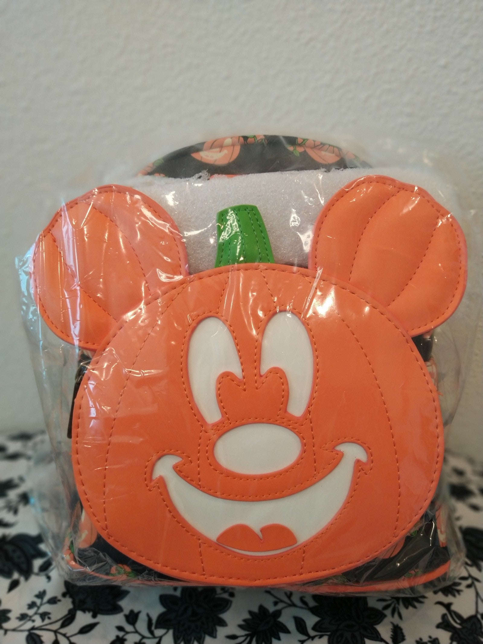 LOUNGEFLY Disney Mickey-o-lantern Backpack