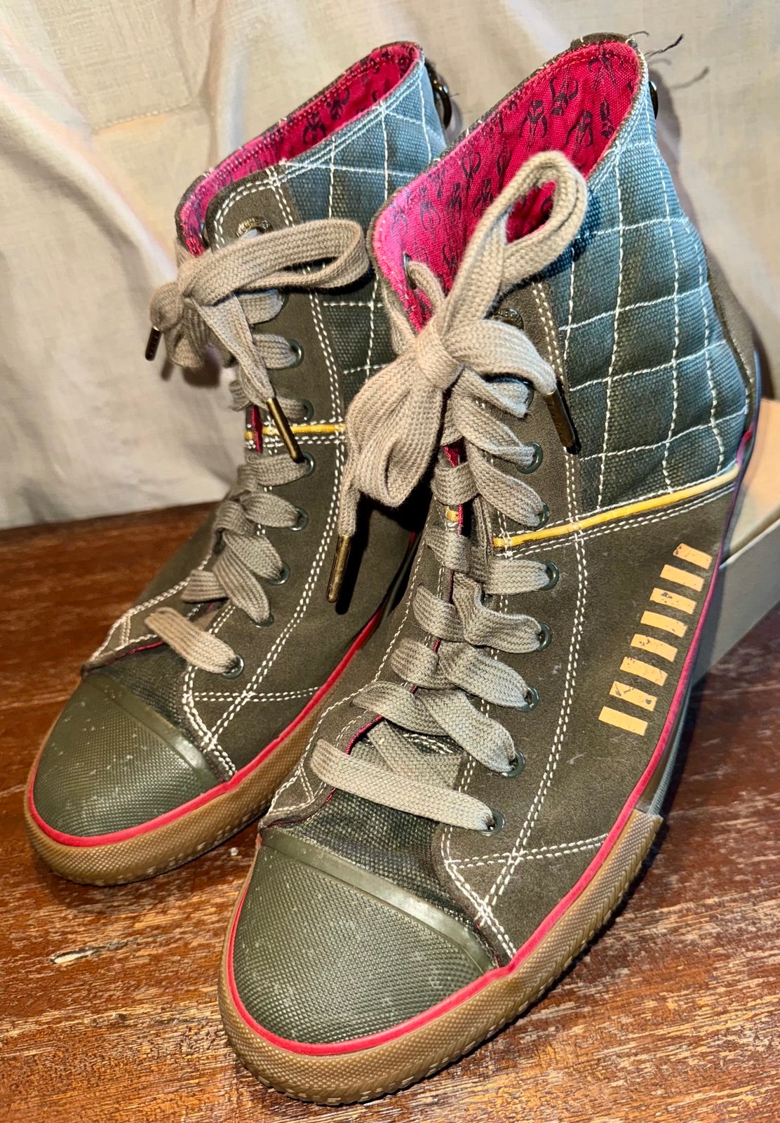 Skechers limited edition Boba Fett high tops
