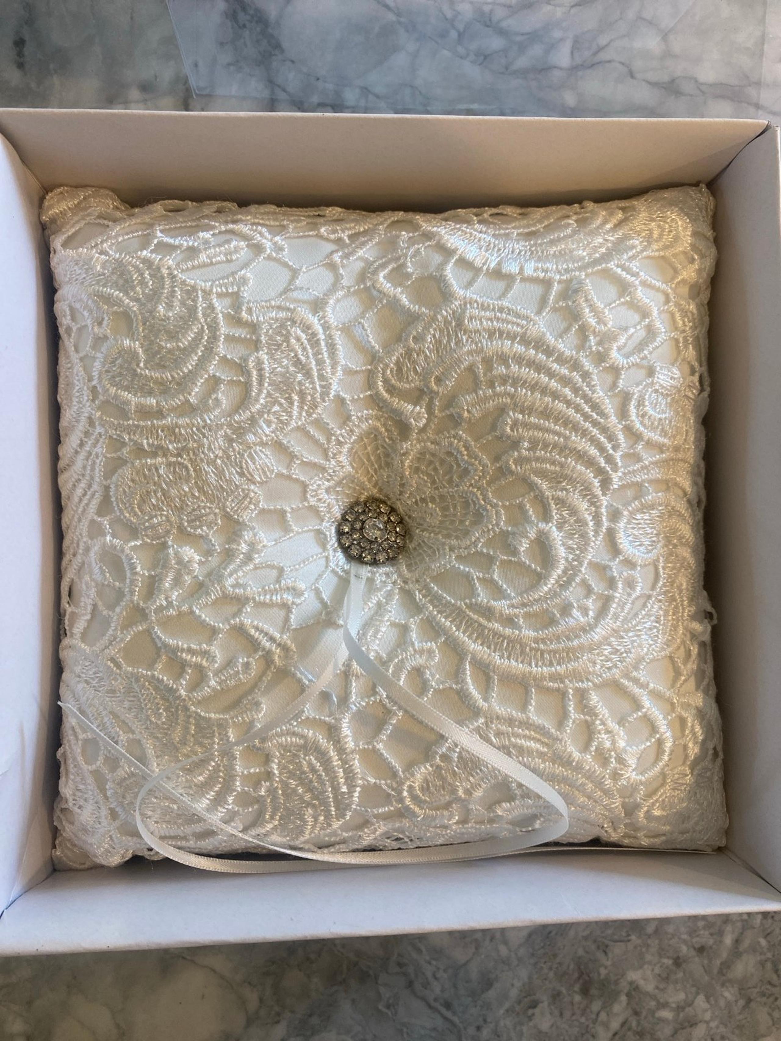 Ring Bearer Pillow - White lace
