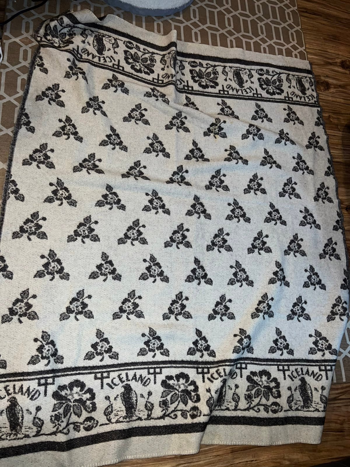 VTG Samband Gefjun ICELAND 72 x 58 WOOL cream blanket