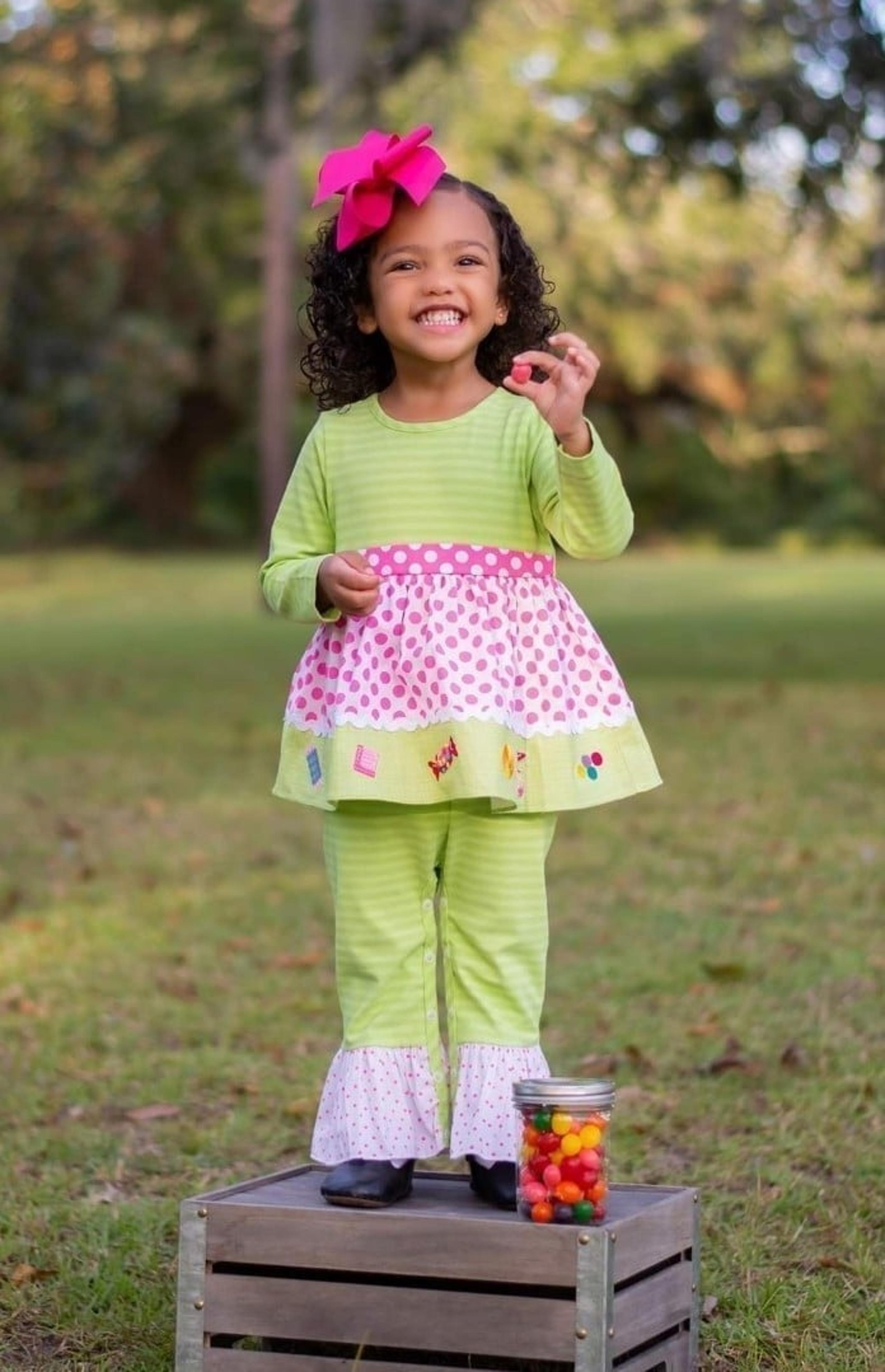 NEW Ricrac & Ruffles Outfit Size 24 Months