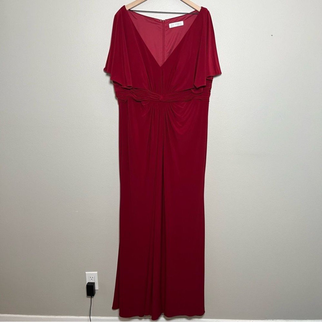 NEW Mac Duggal 22 Plus Burgundy Mother of Bride Cocktail Formal