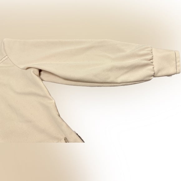 Vintage 60s/70s Women’s/Unisex Beige/Cream Button-Up Shirt W/ 2 Front Pockets