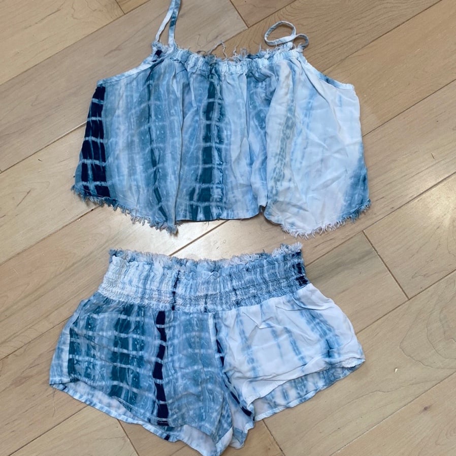 Play Six girls 6x tie dye crop top shorts set