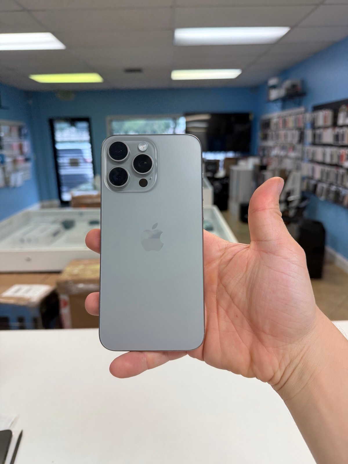 iPhone 15 Pro Max Natural Color 256GB Verizon Network like New