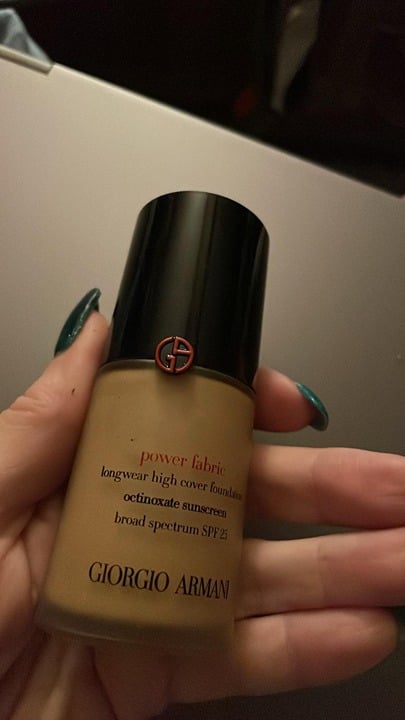 Giorgio Armani Power Fabric + Foundation
