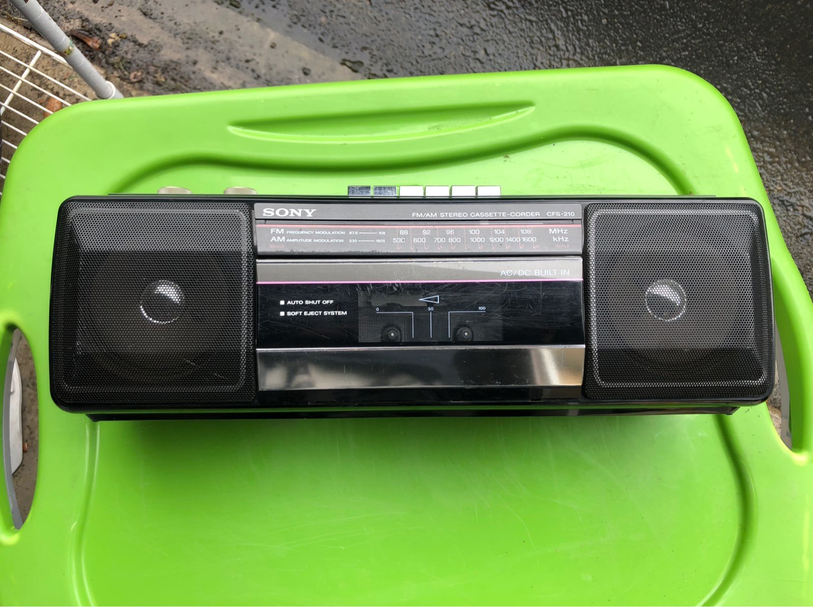 Sony cfs-210 radio