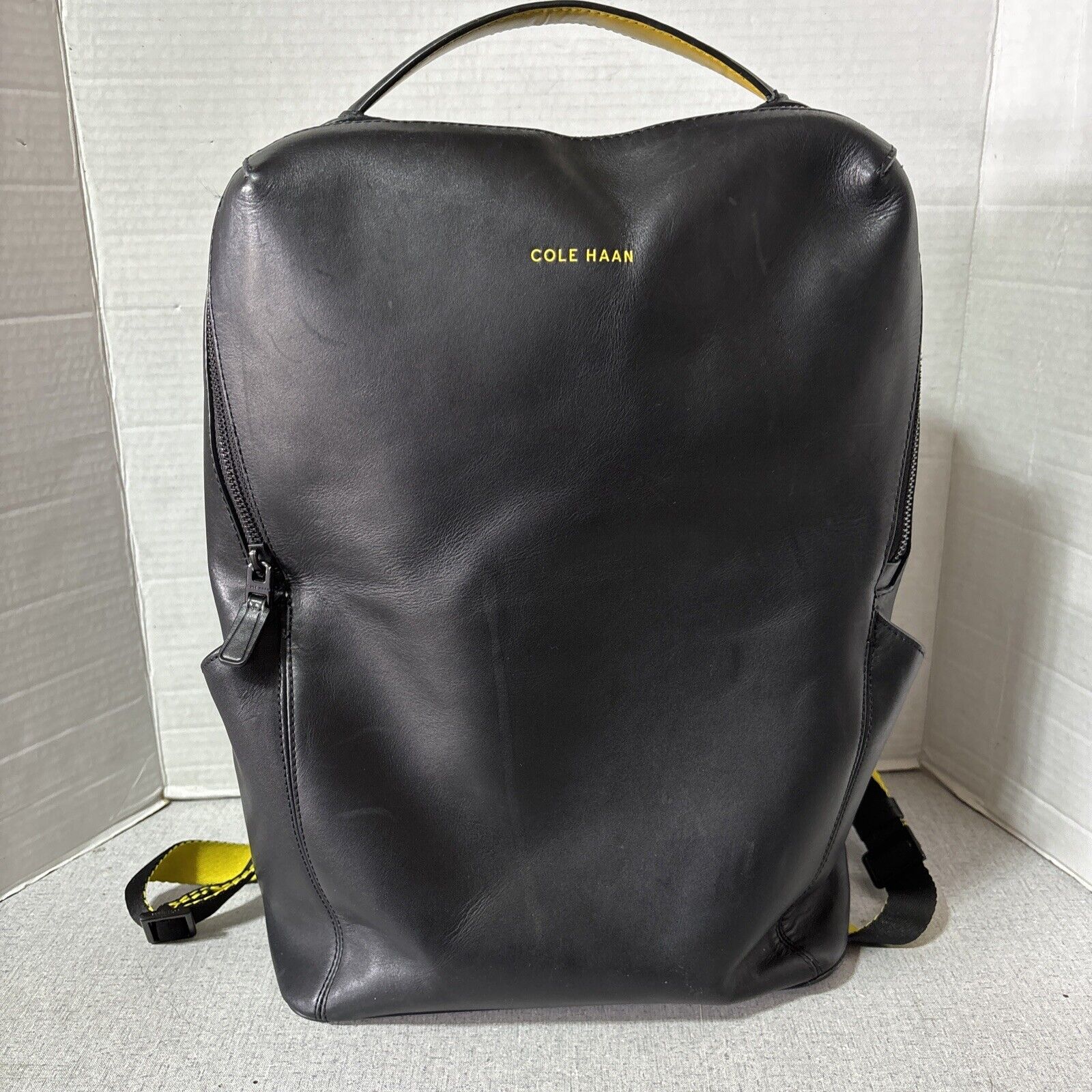 COLE HASN Grand Series Gramercy soft Leather Black Backpack F11848 Yellow Accent