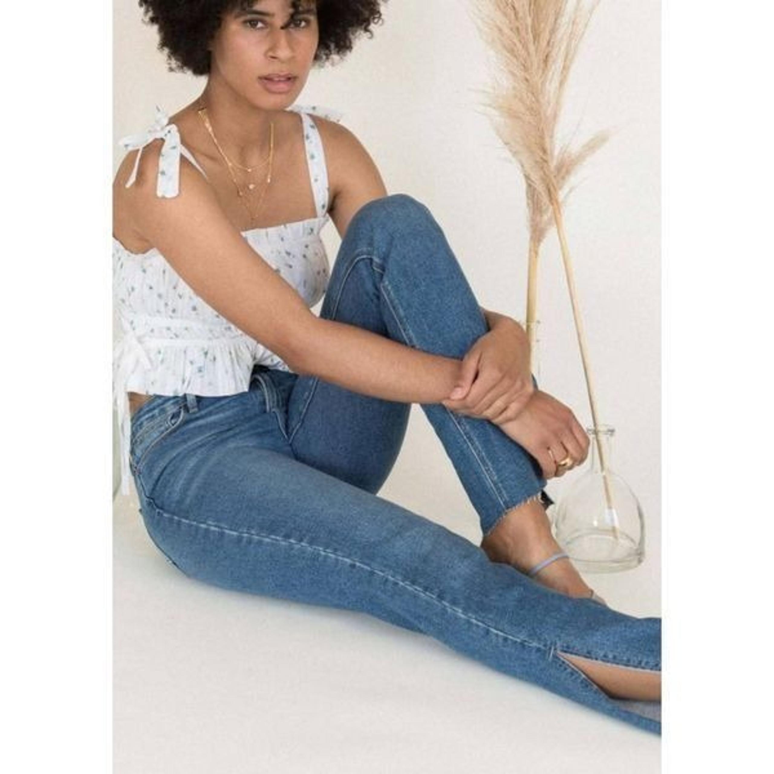 Just Black Denim Aritzia Slit Straight Leg High Rise Jeans
