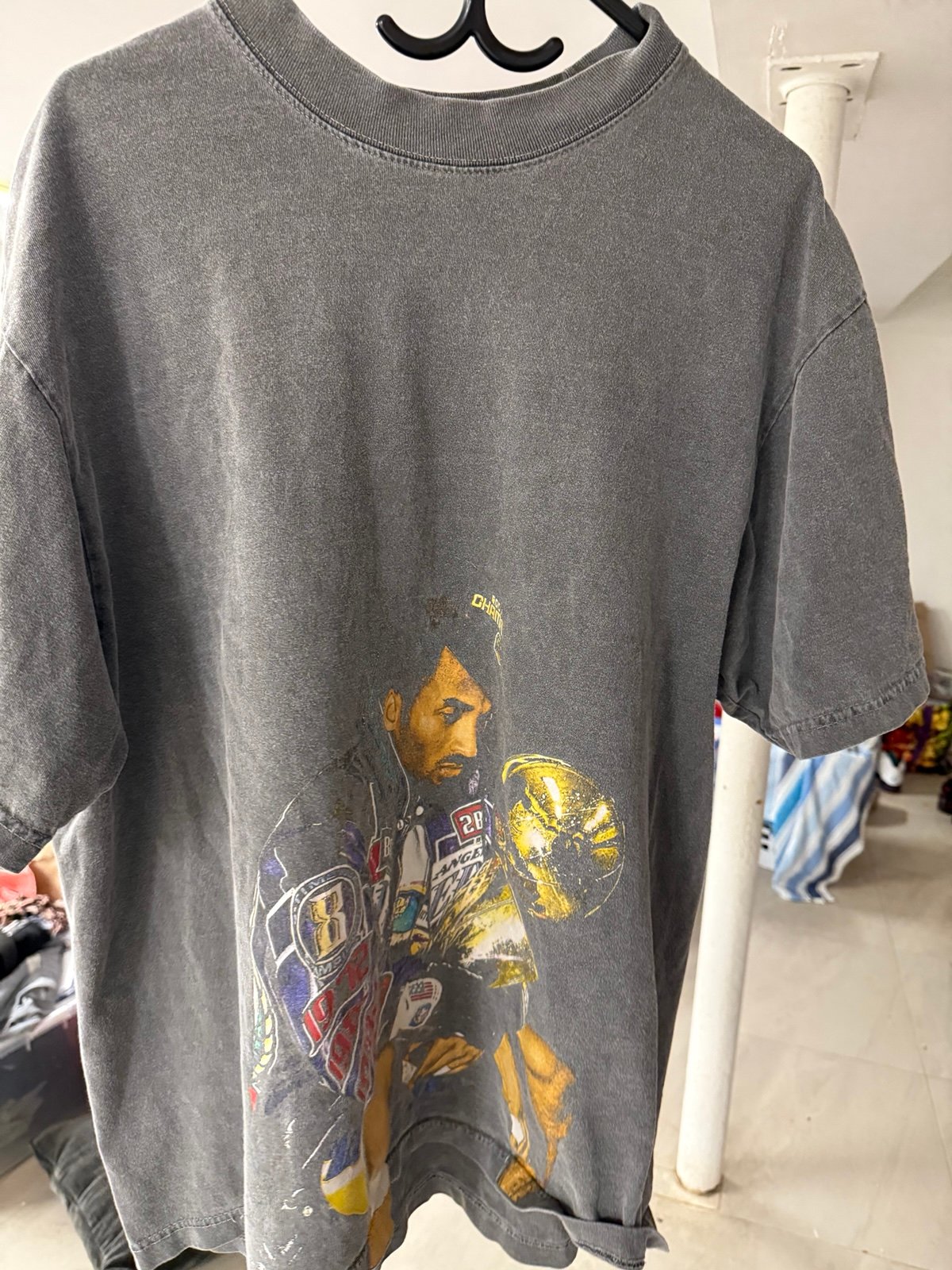 Vintage Heavyweight Kobe Bryant T-Shirt SZ Large
