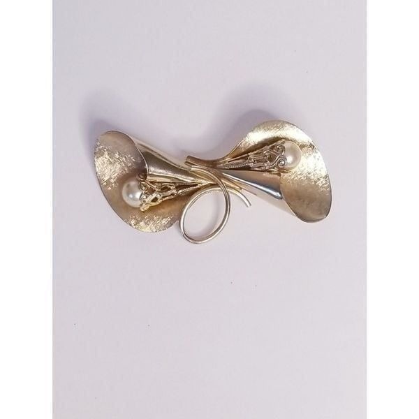 Vintage 24kt gold brooch