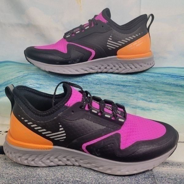 Nike Odyssey React Women's 6