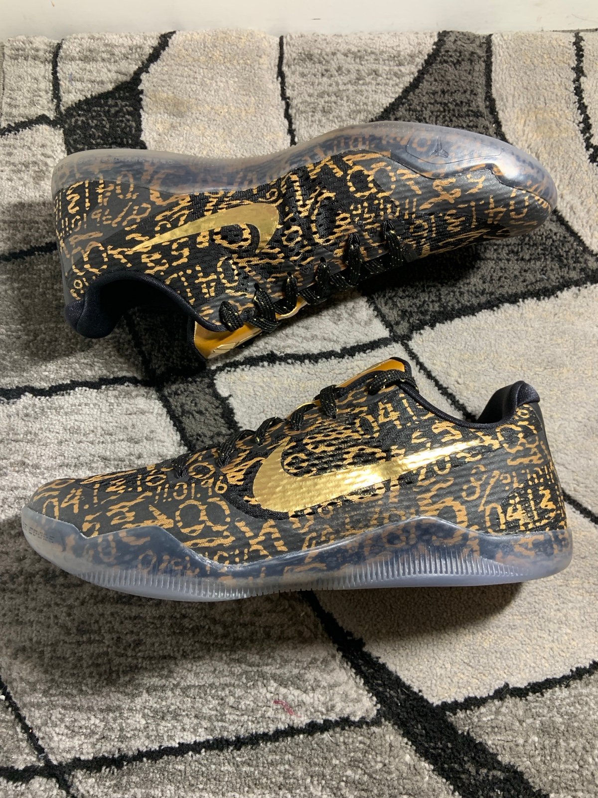 Size 11 - Kobe 11 Nikeid “Mamba Day” NEW with box