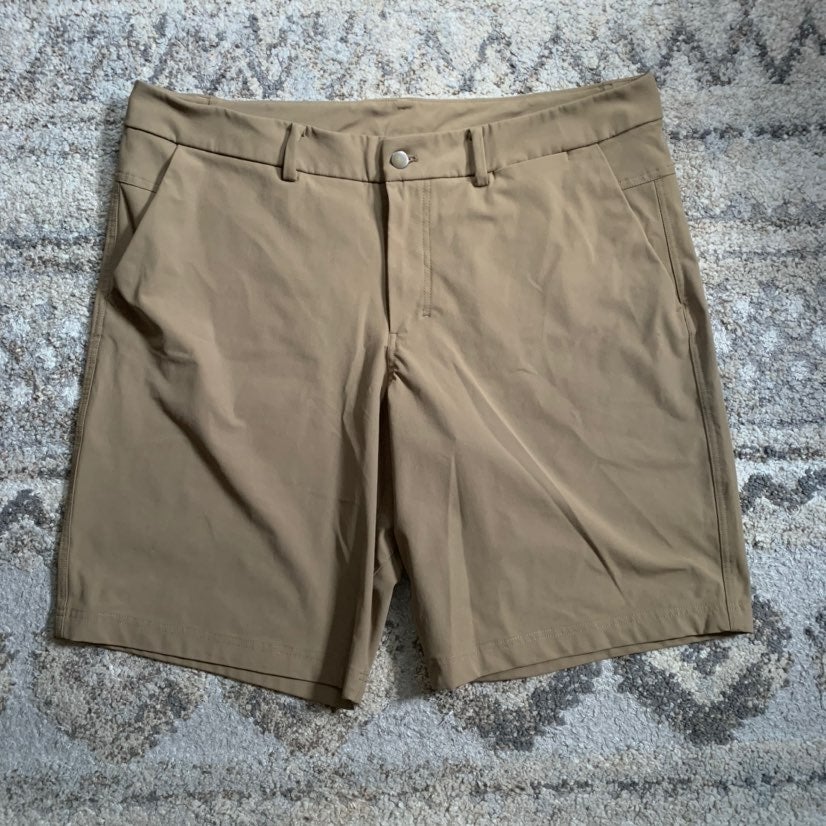 Lululemon Commission Khaki Shorts 38x10
