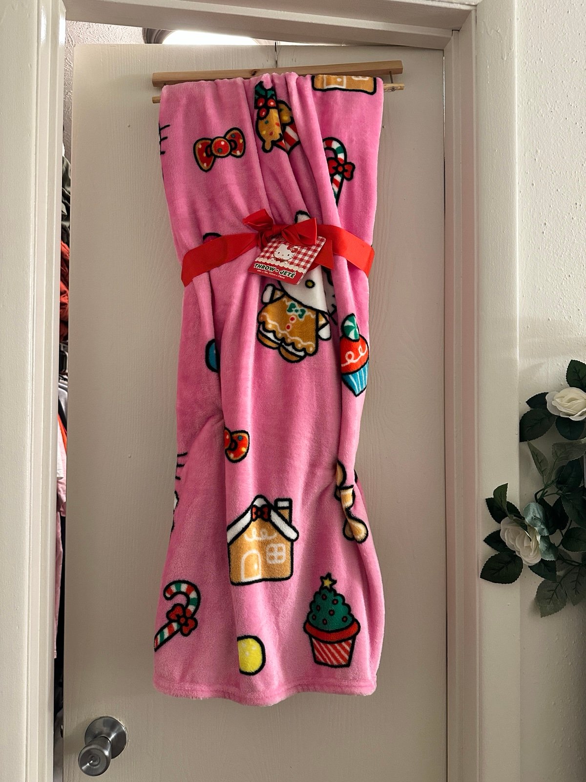 Hello Kitty Christmas Throw