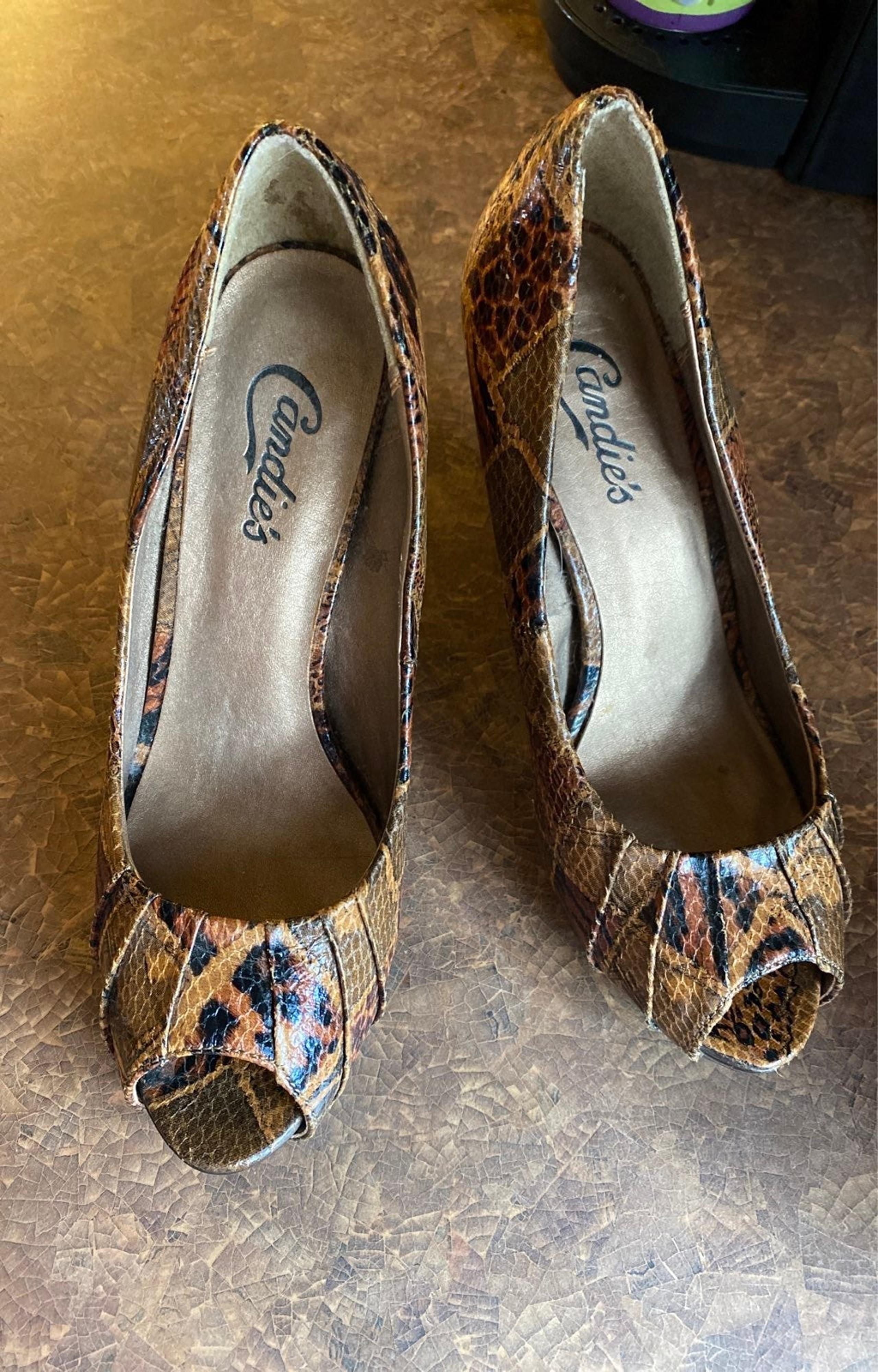 Candies snakeskin peeptoe Heels 6-1/2