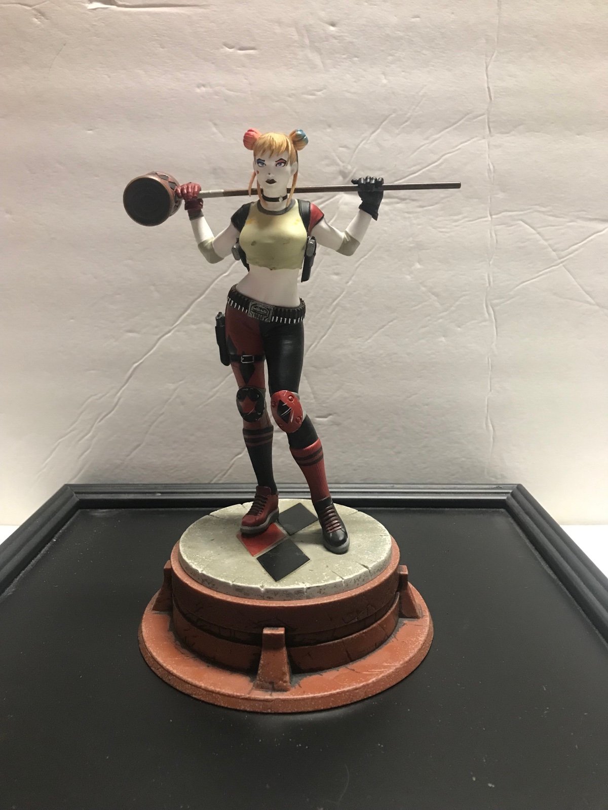 Harley Quinn statue limited edition