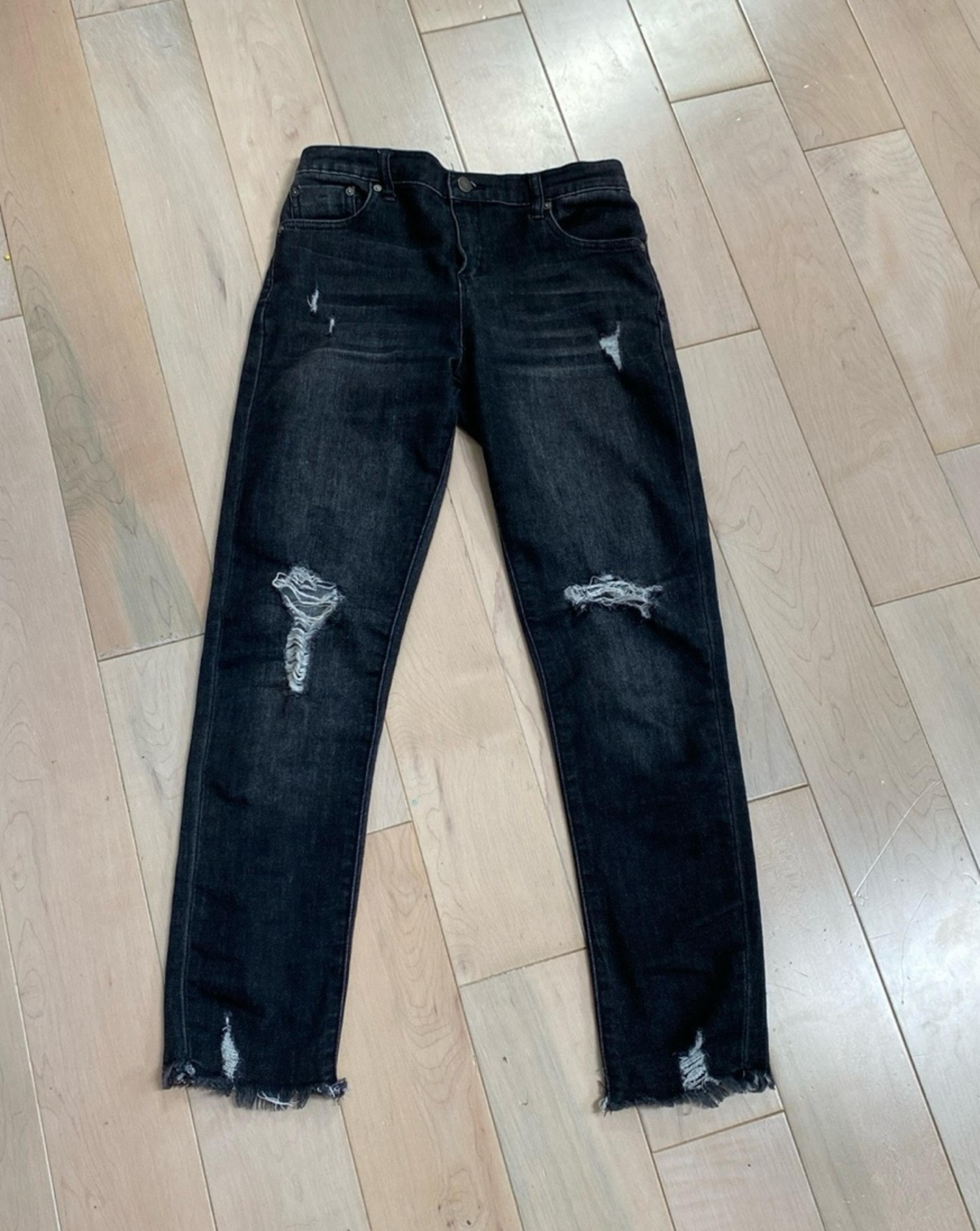 Tractr girls distressed soft stretch lightweight Jeans