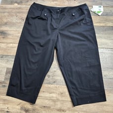 NEW Lizgolf by Liz Claiborne Woman Audra Performance Black Cropped Capri Pants
