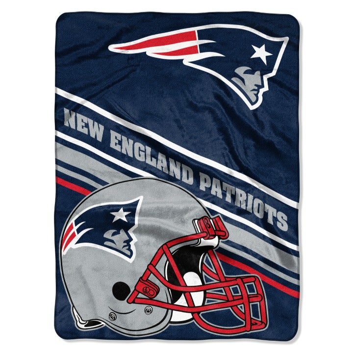 PATRIOTS 60X80 ROYAL PLUSH BLANKETS